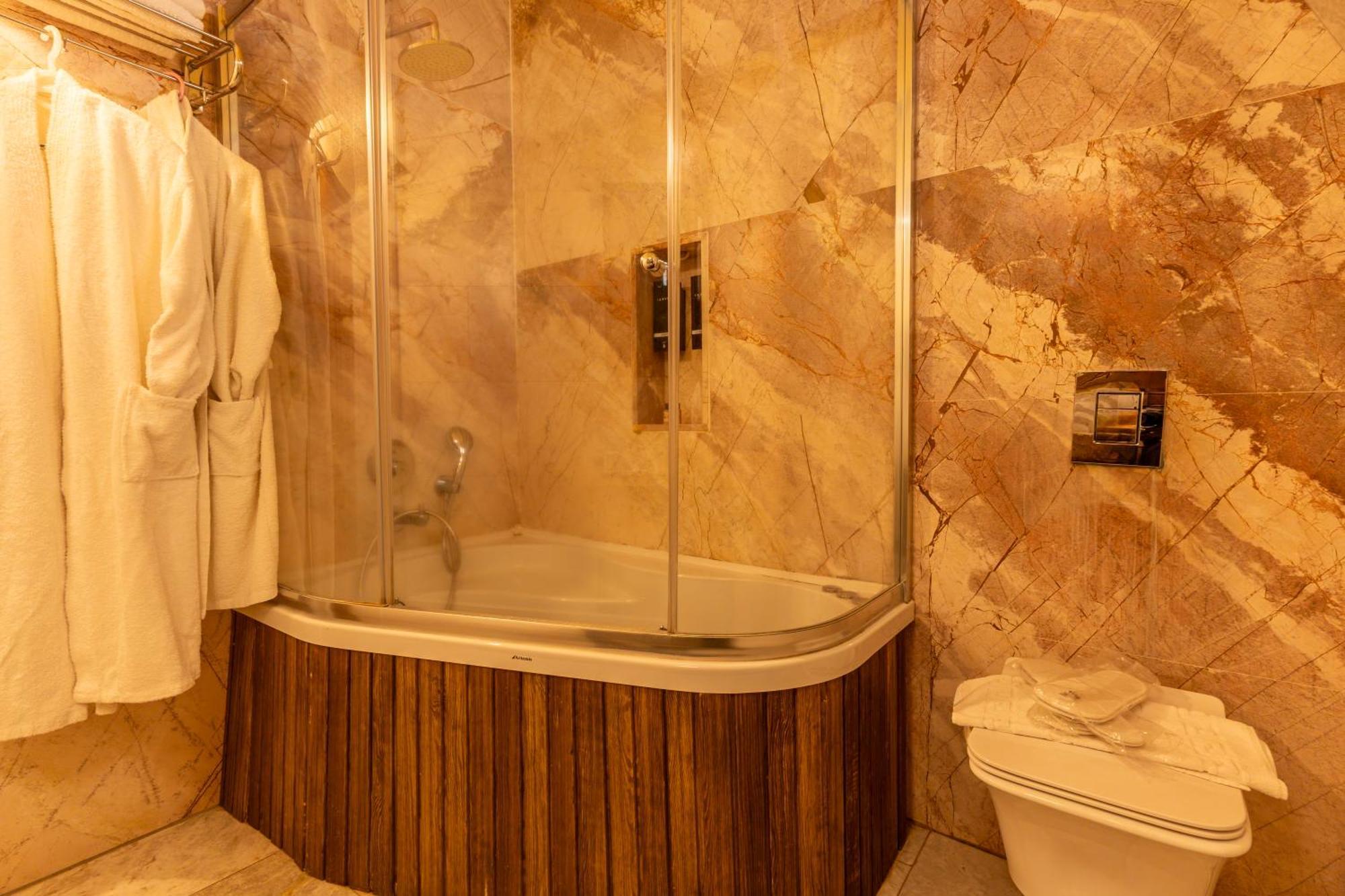 Walnut House Hotel Гьореме Екстериор снимка